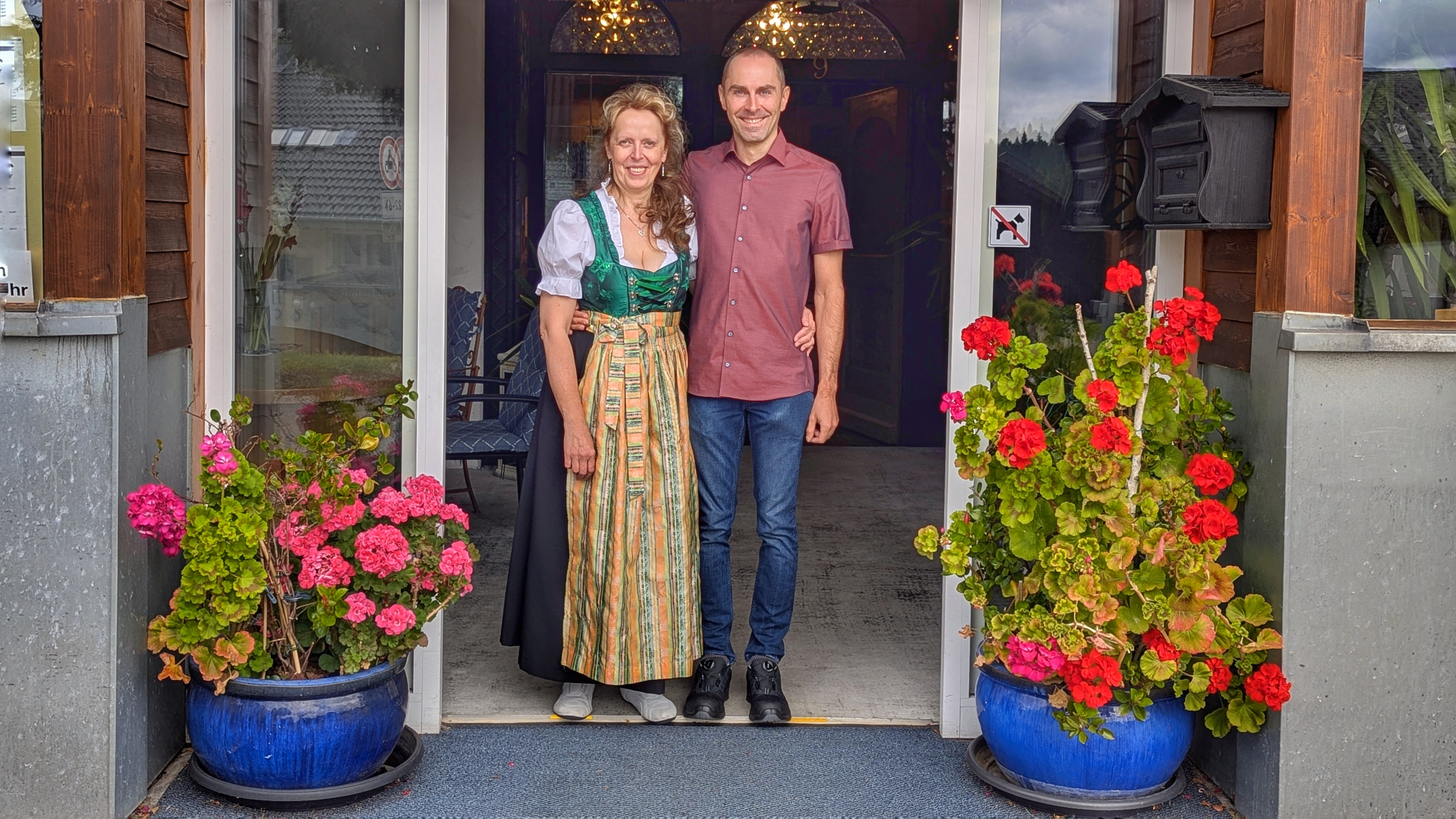 Inhaberin Petra Kohl und Sohn Marcel Querengässer Inhaberin Petra Kohl und Sohn Marcel Querengässer